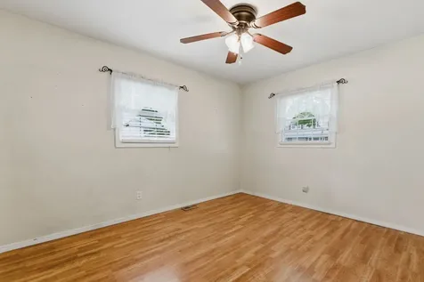 409 25TH Avenue East Moline IL 61244