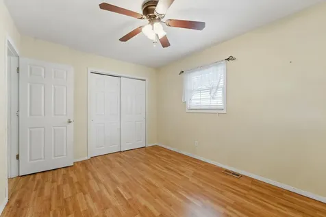 409 25TH Avenue East Moline IL 61244