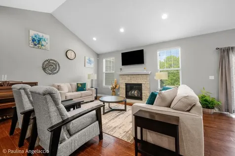 6535 Woodland Hills Drive Lakewood IL 60014