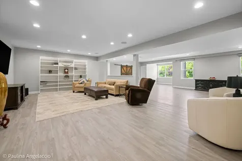 6535 Woodland Hills Drive Lakewood IL 60014