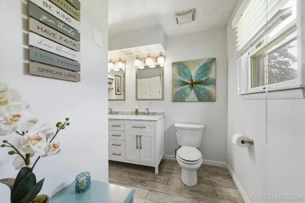 1N255 Prairie Avenue Glen Ellyn IL 60137
