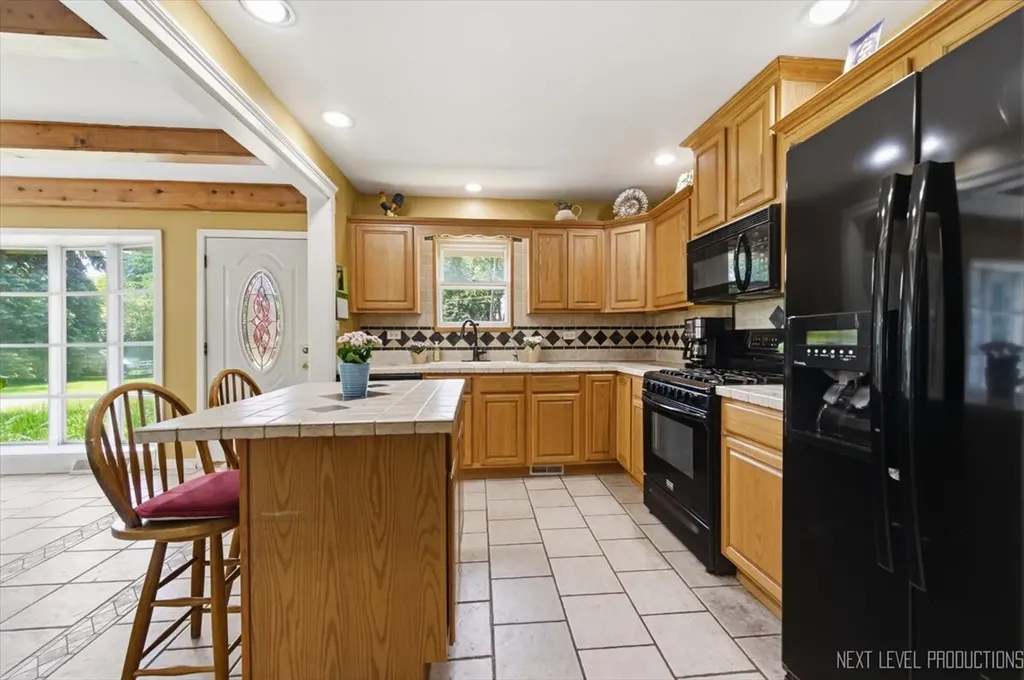 1N255 Prairie Avenue Glen Ellyn IL 60137