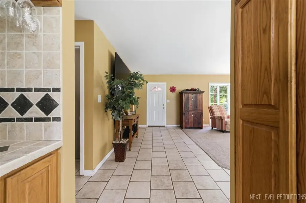 1N255 Prairie Avenue Glen Ellyn IL 60137