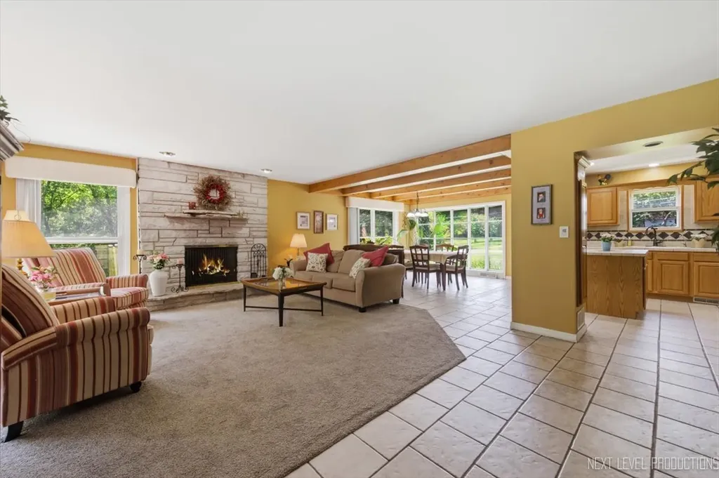 1N255 Prairie Avenue Glen Ellyn IL 60137