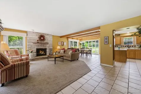 1N255 Prairie Avenue Glen Ellyn IL 60137