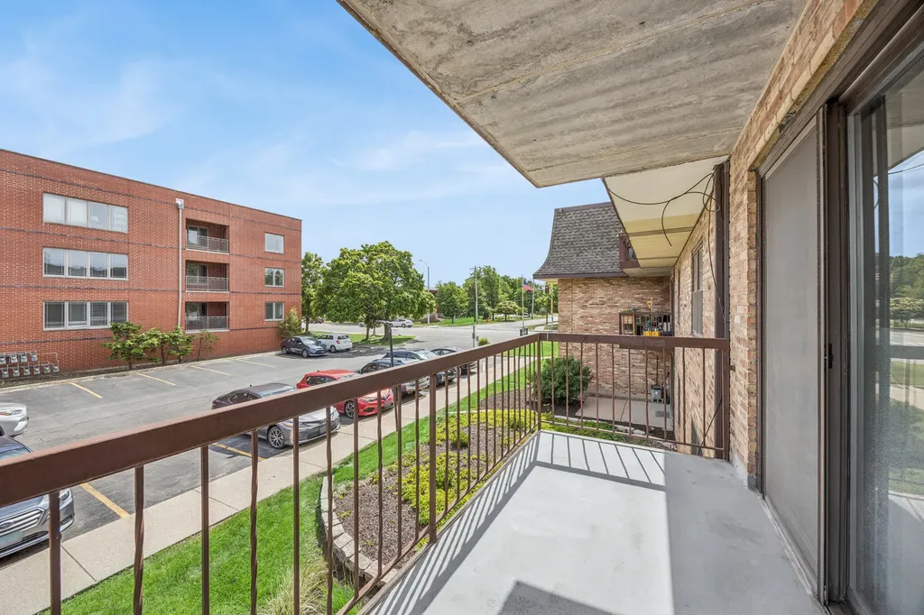 475 North Cass Avenue Westmont IL 60559