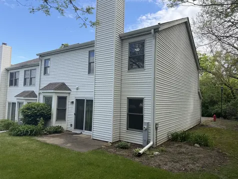 414 Spring Court W Carpentersville IL 60110