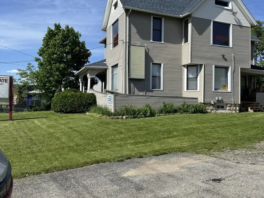 717-727 Lake Street N Aurora IL 60507