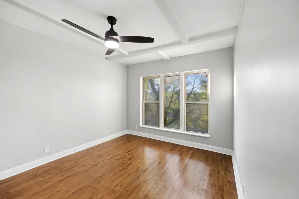 1552 East 65th Place Chicago IL 60637