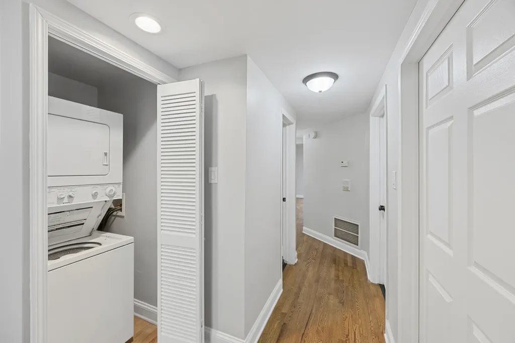 1552 East 65th Place Chicago IL 60637