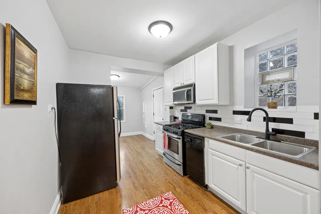 1552 East 65th Place Chicago IL 60637