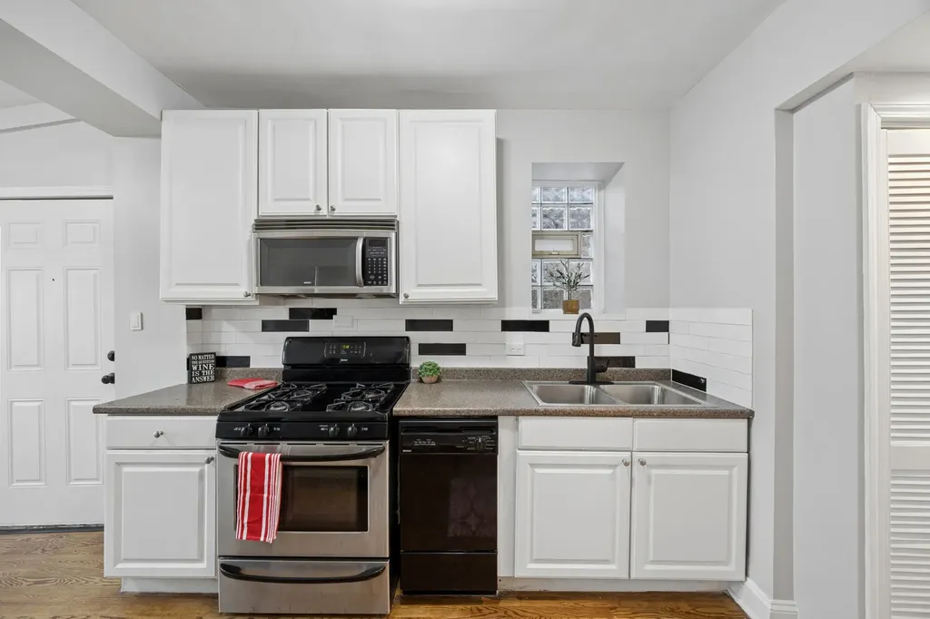 1552 East 65th Place Chicago IL 60637