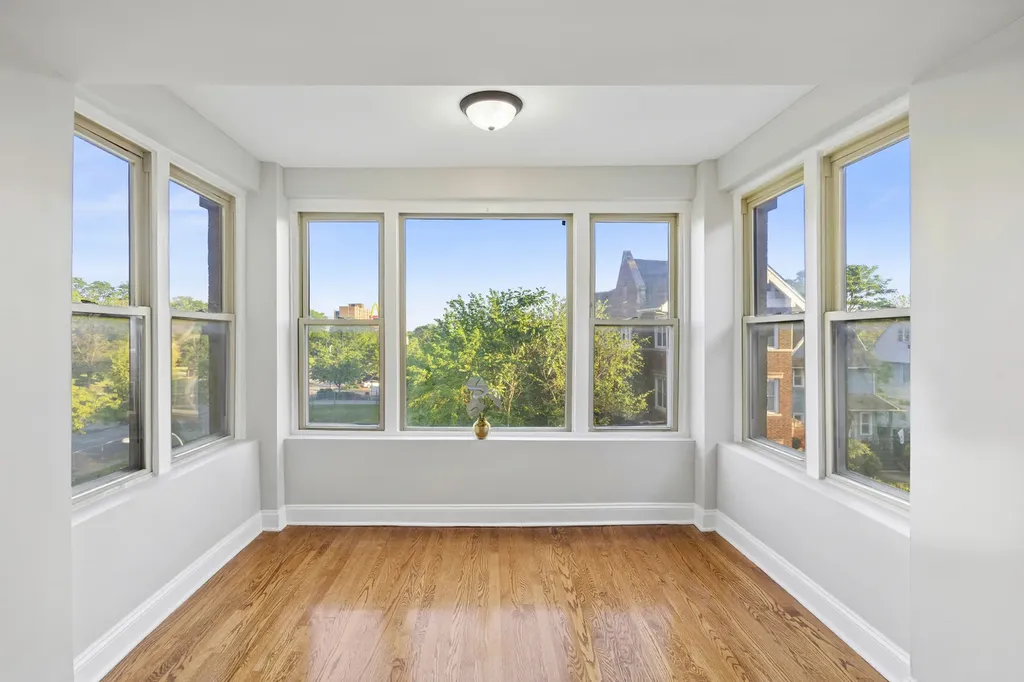 1552 East 65th Place Chicago IL 60637