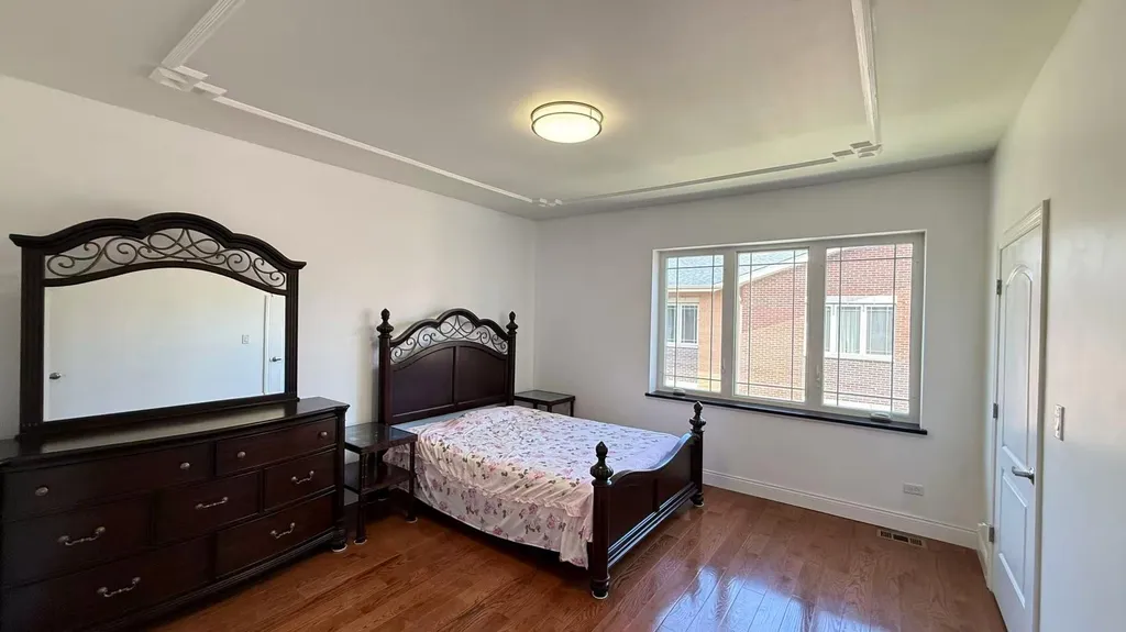 3521 South Parnell Avenue Chicago IL 60609