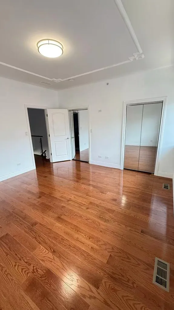 3521 South Parnell Avenue Chicago IL 60609