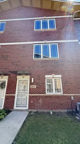 3521 South Parnell Avenue Chicago IL 60609