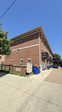 3521 South Parnell Avenue Chicago IL 60609