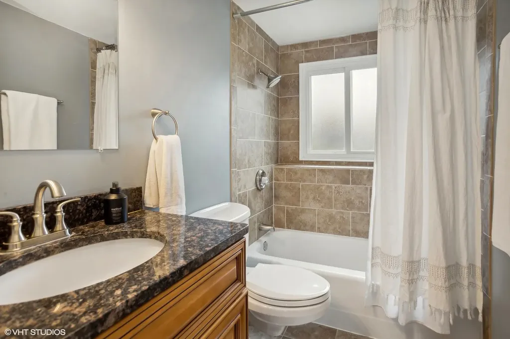 753 Magnolia Circle Lombard IL 60148