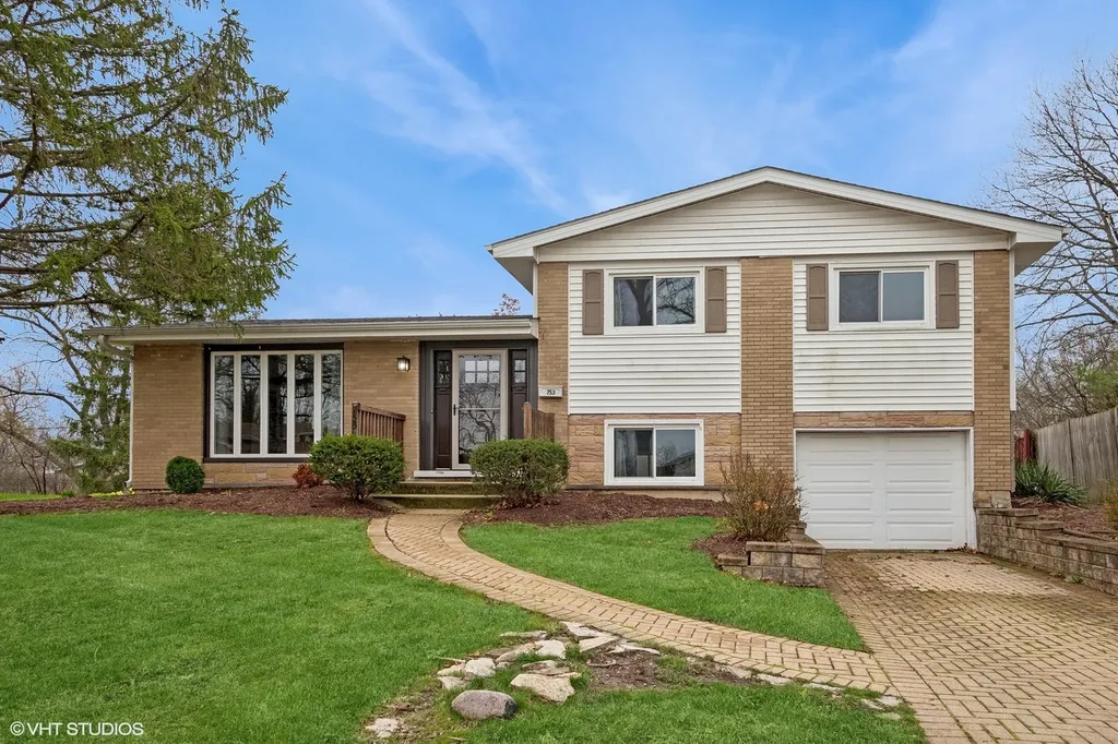 753 Magnolia Circle Lombard IL 60148