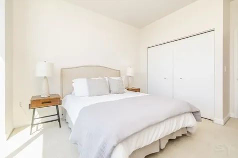 233 East 13th Street Chicago IL 60605