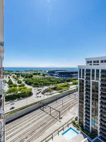 233 East 13th Street Chicago IL 60605