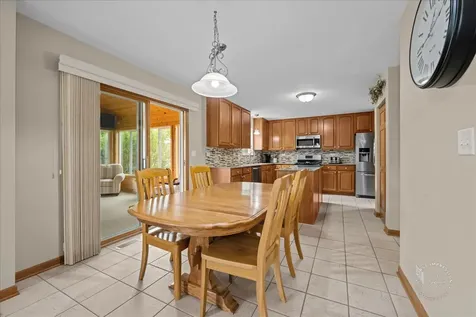 2518 Imgrund Road North Aurora IL 60542