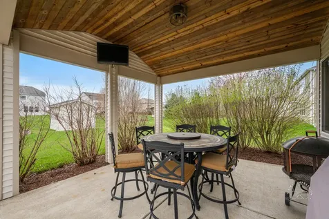 2518 Imgrund Road North Aurora IL 60542