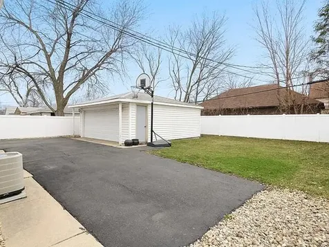 3961 168TH Street Country Club Hills IL 60478