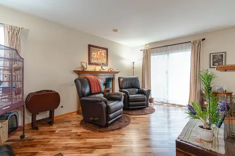 1315 Lily Court Grayslake IL 60030