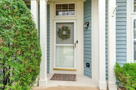1315 Lily Court Grayslake IL 60030