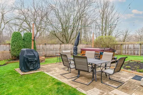 1315 Lily Court Grayslake IL 60030
