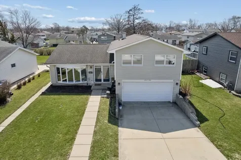 703 Westmere Road Des Plaines IL 60016