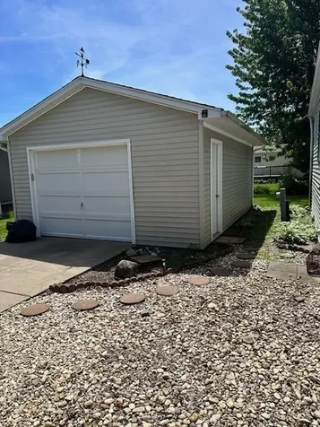 9 Hickory Lane Sandwich IL 60548