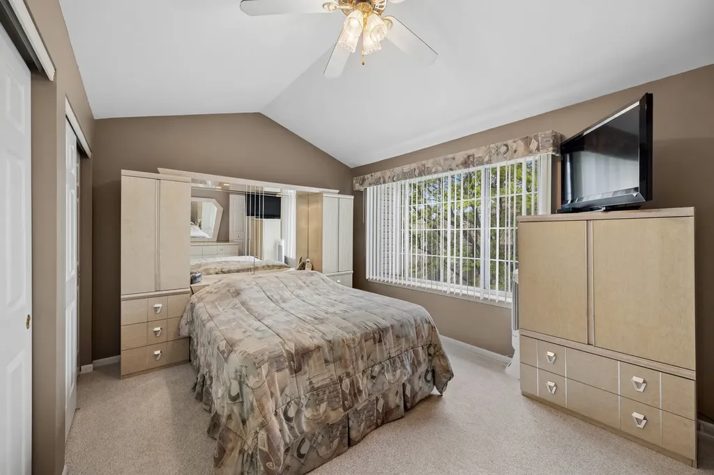 313 Candlelight Court Bolingbrook IL 60440