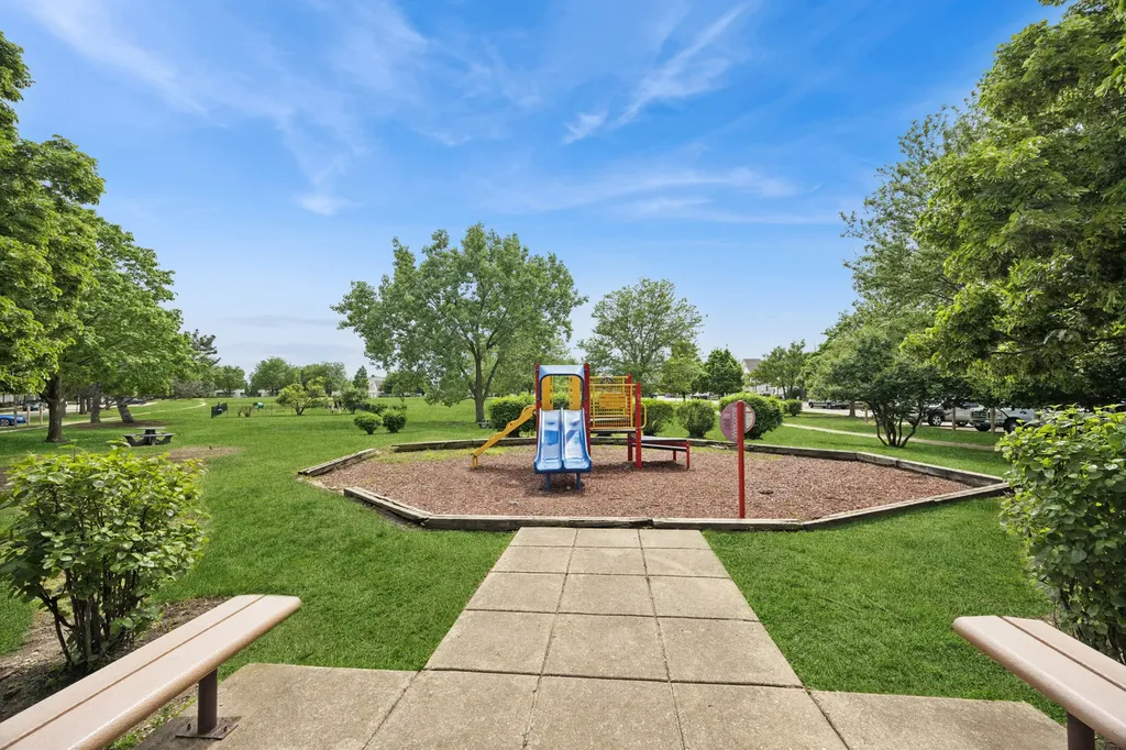 313 Candlelight Court Bolingbrook IL 60440