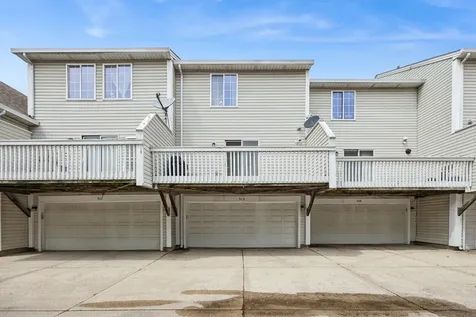 313 Candlelight Court Bolingbrook IL 60440