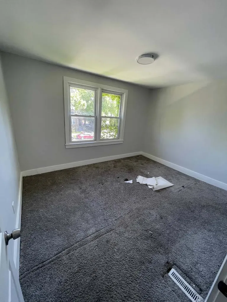 9154 South May Street Chicago IL 60620