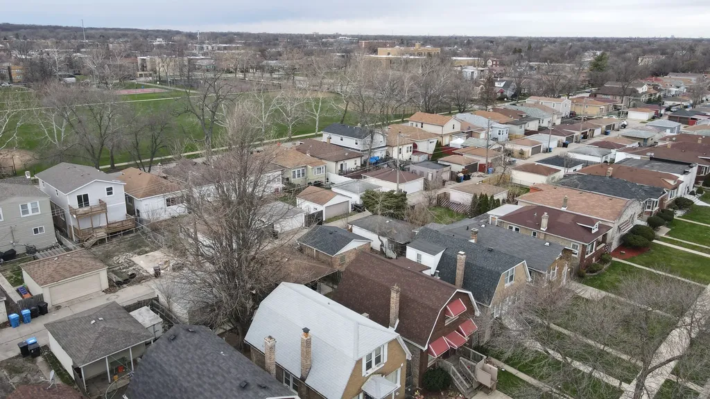 9154 South May Street Chicago IL 60620