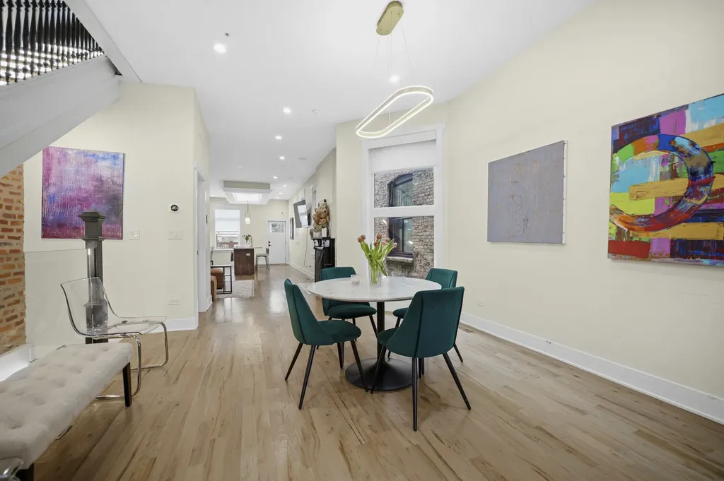 4114 South Ellis Avenue Chicago IL 60653