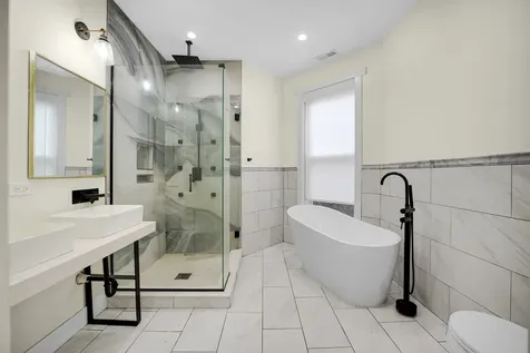 4114 South Ellis Avenue Chicago IL 60653