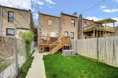 4114 South Ellis Avenue Chicago IL 60653