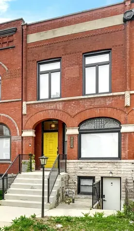 4114 South Ellis Avenue Chicago IL 60653