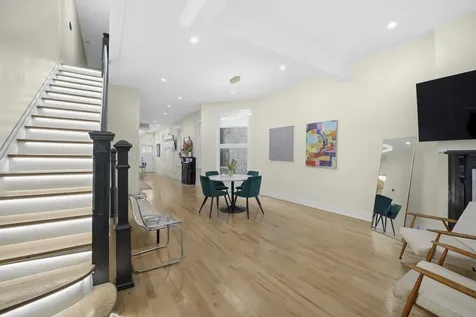 4114 South Ellis Avenue Chicago IL 60653