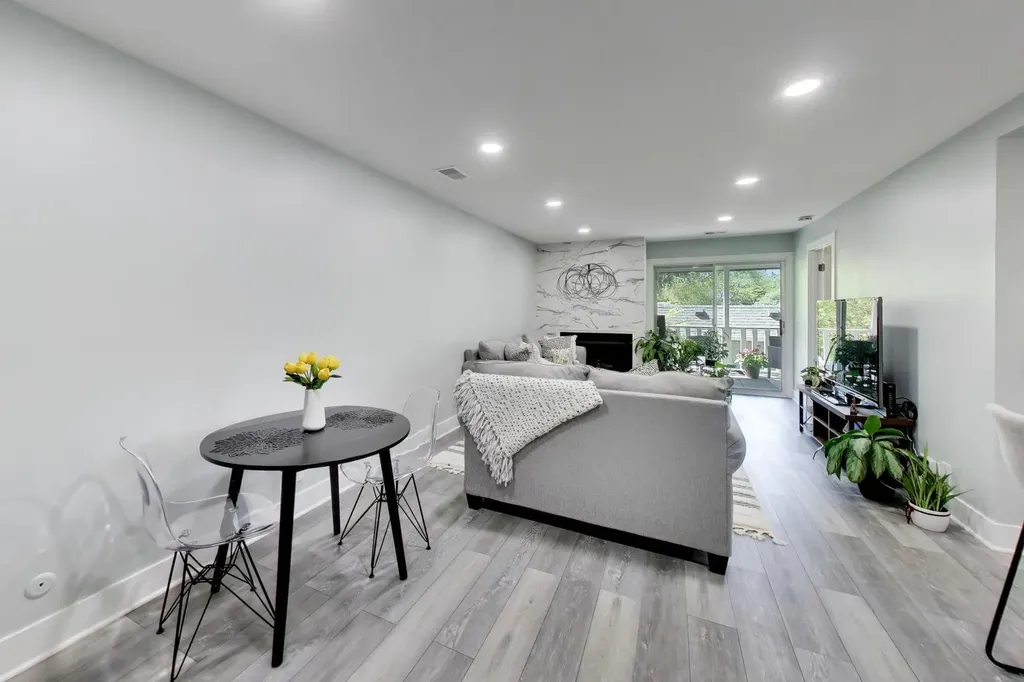 1520 Stonebridge Trail Wheaton IL 60189
