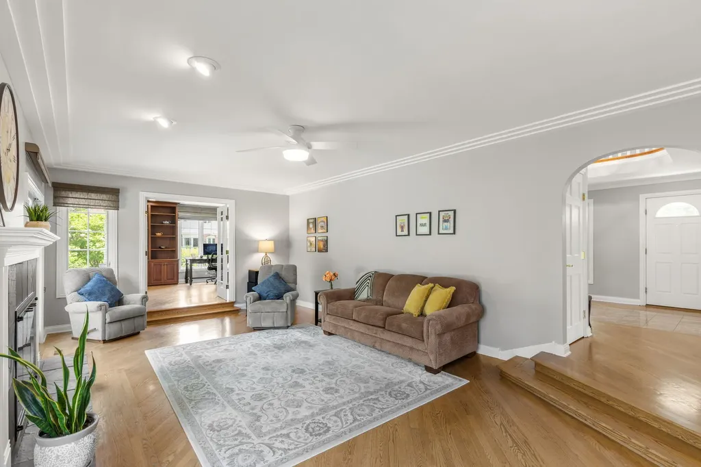 119 Saddle Brook Drive Oak Brook IL 60523