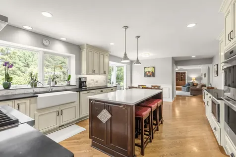 119 Saddle Brook Drive Oak Brook IL 60523