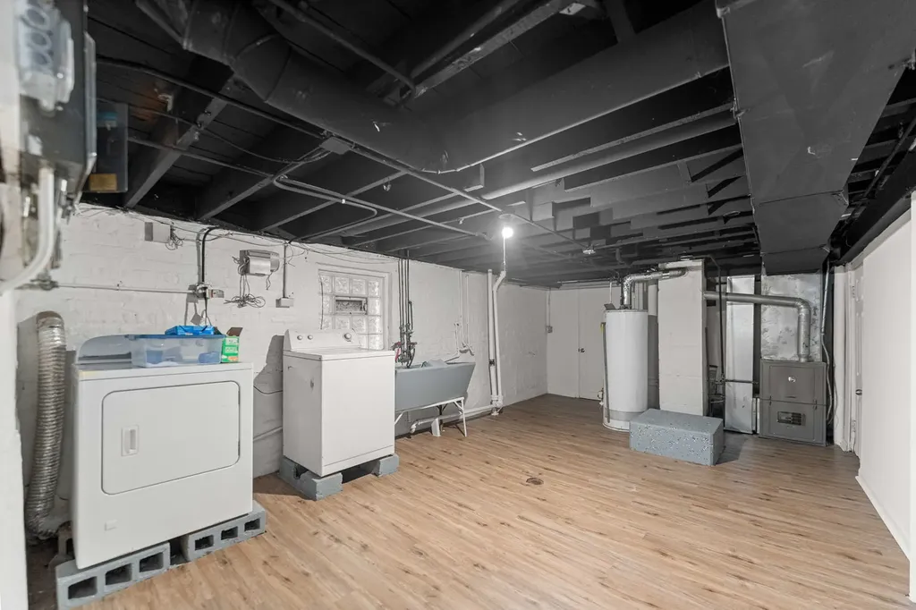 6811 South Washtenaw Avenue Chicago IL 60629