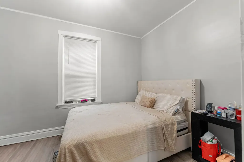 6811 South Washtenaw Avenue Chicago IL 60629
