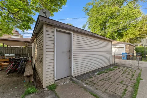 6811 South Washtenaw Avenue Chicago IL 60629