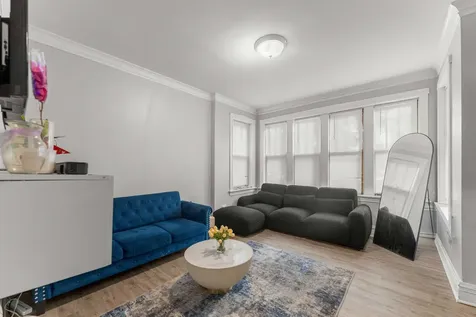 6811 South Washtenaw Avenue Chicago IL 60629